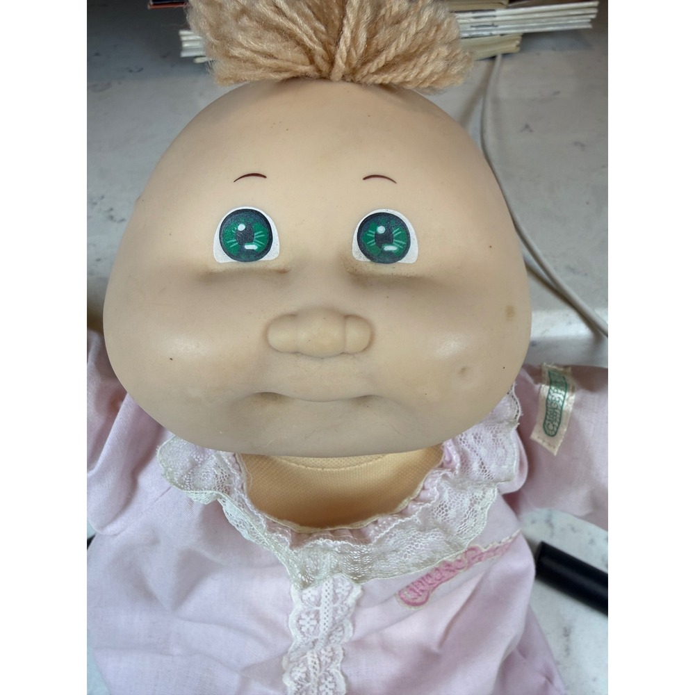 Vintage 1985 Cabbage Patch Kids Doll Coleco Green Eyes Pink Lace Nightgown 16in